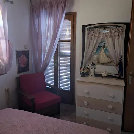 Nea Potidaia House *